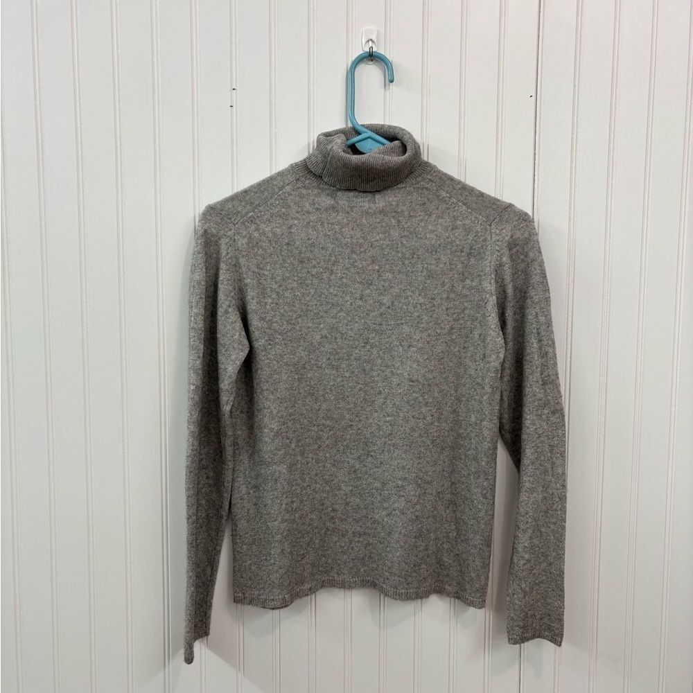 August Silk knits Heather Gray silk/ cashmere long sleeve turtleneck sweater